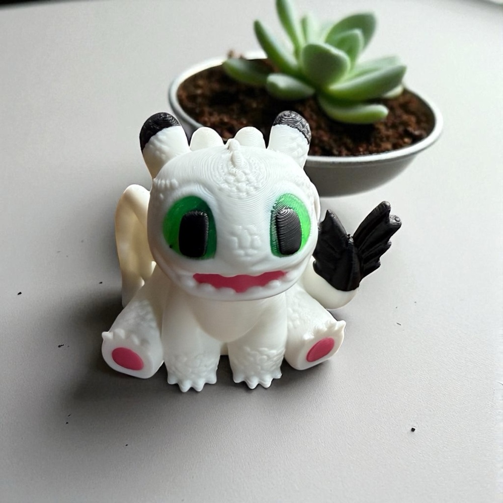 Light Fury Dragon Figurine – Shimmering White Collectible Companion